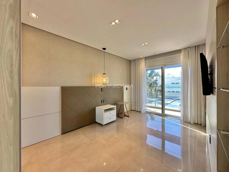 Sobrado beira lago, mobiliado e decorado, condomínio Enseada.: 3ª foto da galeria de imagens do imóvel
