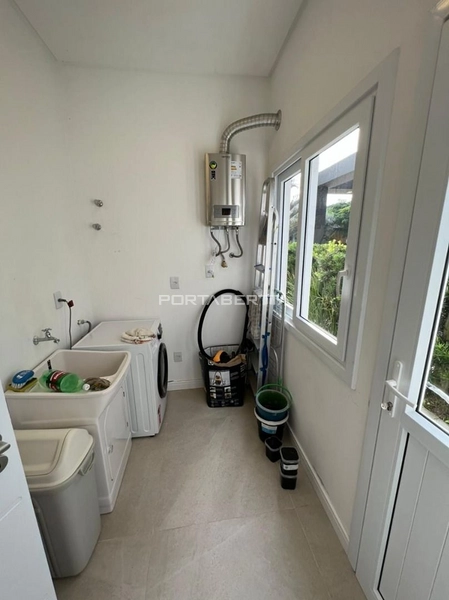 Casa térrea beira lago, mobiliado e decorado, condomínio Enseada.: 12ª foto da galeria de imagens do imóvel