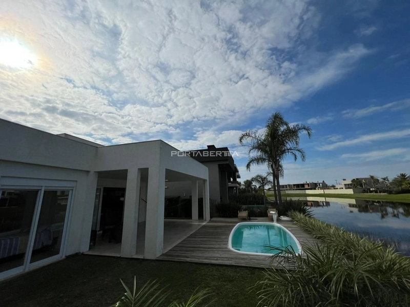 Casa térrea beira lago, mobiliado e decorado, condomínio Enseada.: 18ª foto da galeria de imagens do imóvel