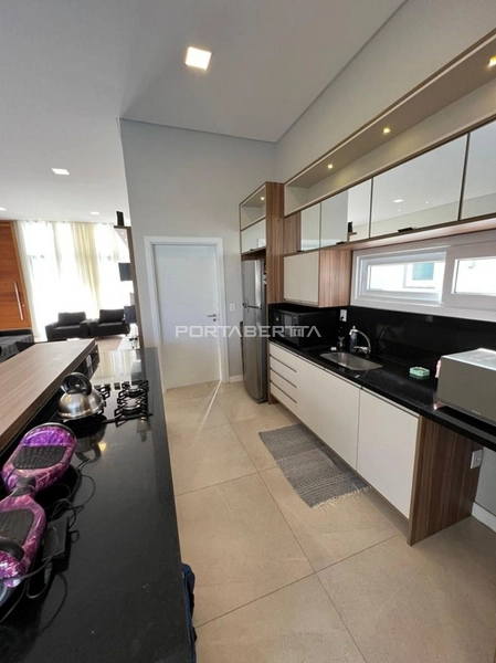 Casa térrea beira lago, mobiliado e decorado, condomínio Enseada.: 21ª foto da galeria de imagens do imóvel