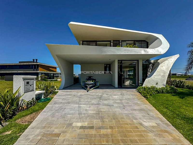 Sobrado beira lago, mobiliado e decorado, condomínio Amare: 1ª foto da galeria de imagens do imóvel
