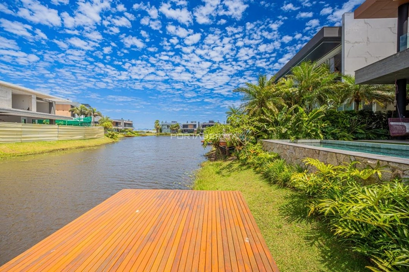 Sobrado beira lago, mobiliado e decorado, condomínio Sense: 22ª foto da galeria de imagens do imóvel