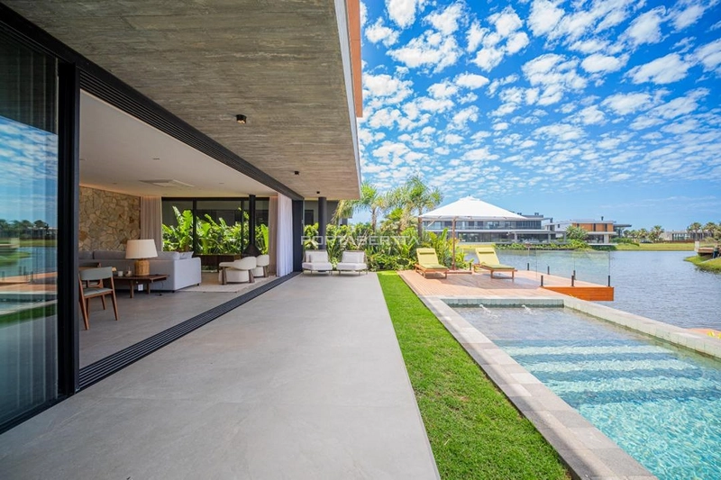Sobrado beira lago, mobiliado e decorado, condomínio Sense: 28ª foto da galeria de imagens do imóvel