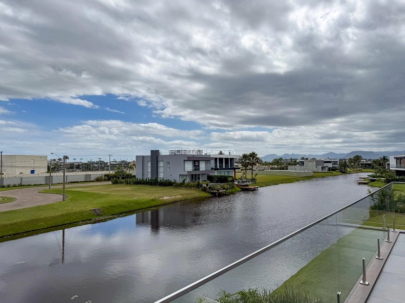 Sobrado beira lago, mobiliado e decorado, condomínio Sense: 15ª foto da galeria de imagens do imóvel