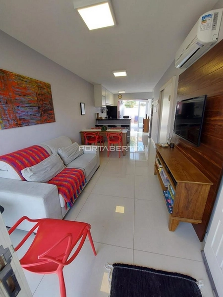 Casa com 03 dormitórios, mobiliada no condomínio Casa Hermosa em Xangri-lá: 1ª foto da galeria de imagens do imóvel