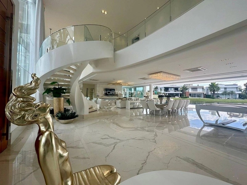 Sobrado beira lago, mobiliado e decorado, condomínio Enseada.: 36ª foto da galeria de imagens do imóvel