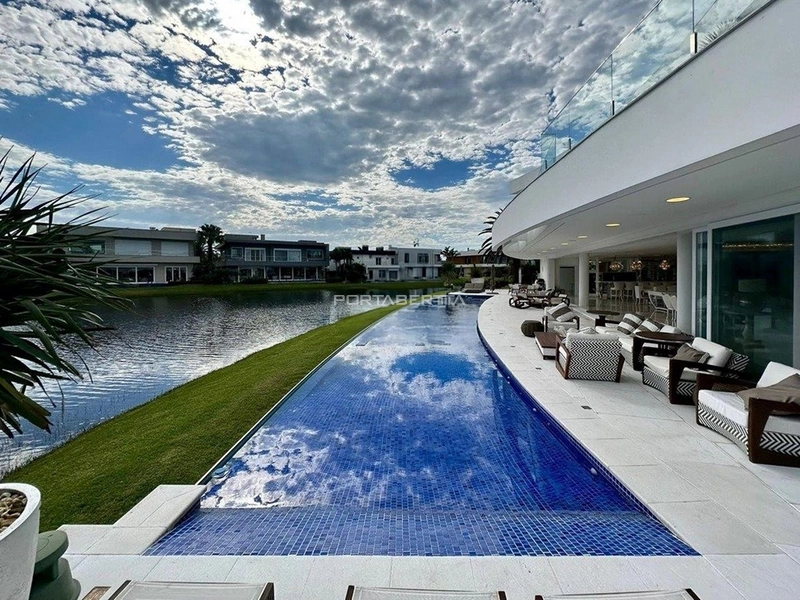 Sobrado beira lago, mobiliado e decorado, condomínio Enseada.: 16ª foto da galeria de imagens do imóvel