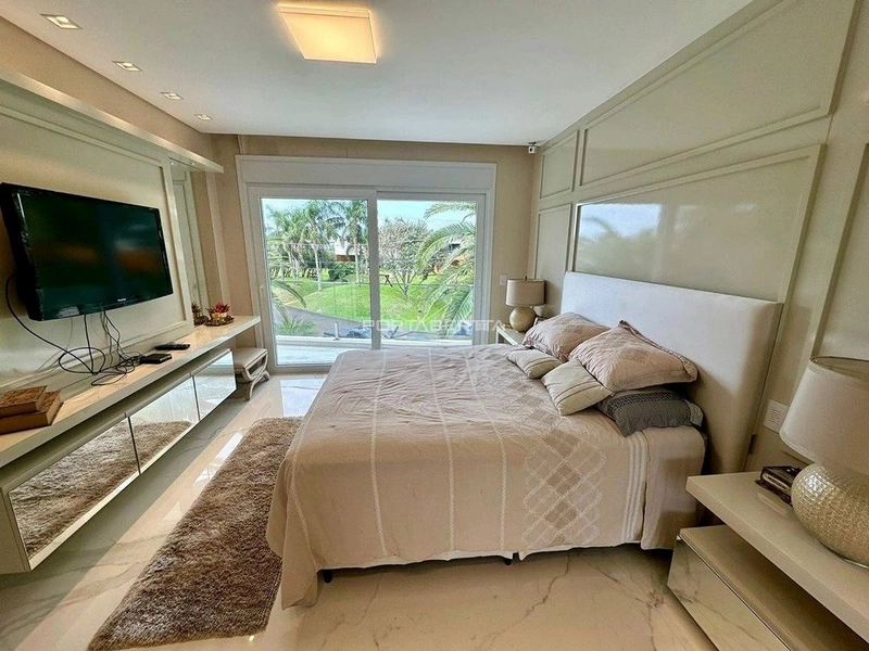Sobrado beira lago, mobiliado e decorado, condomínio Enseada.: 2ª foto da galeria de imagens do imóvel