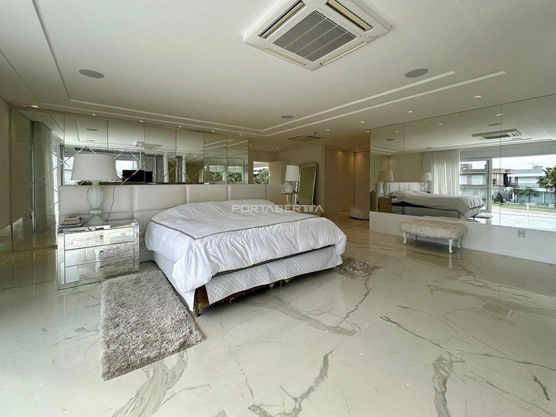 Sobrado beira lago, mobiliado e decorado, condomínio Enseada.: 10ª foto da galeria de imagens do imóvel