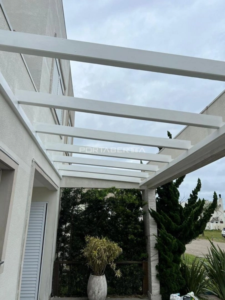 Sobrado com 03 dormitórios no condomínio Páteo Marbella em Xangri-lá RS: 5ª foto da galeria de imagens do imóvel