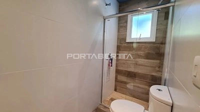 Sobrado beira lago, mobiliado e decorado, condomínio Enseada.: 2ª foto da galeria de imagens do imóvel