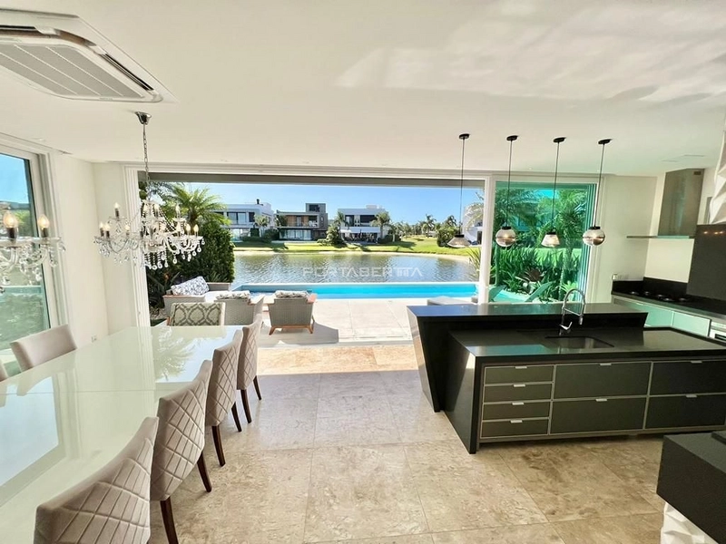 Sobrado beira lago, mobiliado e decorado, condomínio Enseada.: 25ª foto da galeria de imagens do imóvel