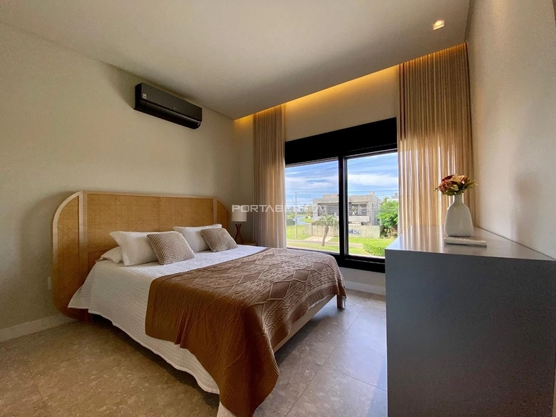 Sobrado beira lago, mobiliado e decorado, condomínio Enseada.: 17ª foto da galeria de imagens do imóvel