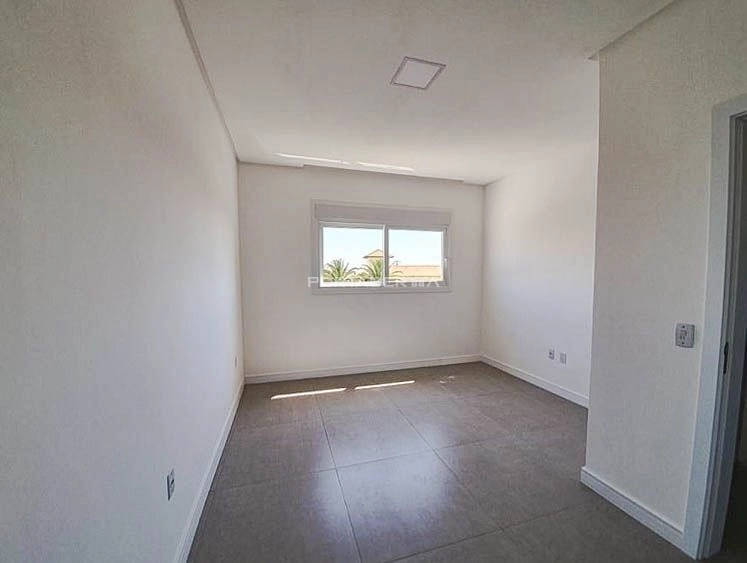 Casa com 04 suítes à venda no condomínio Las Palmas em Xangri-lá RS: 6ª foto da galeria de imagens do imóvel
