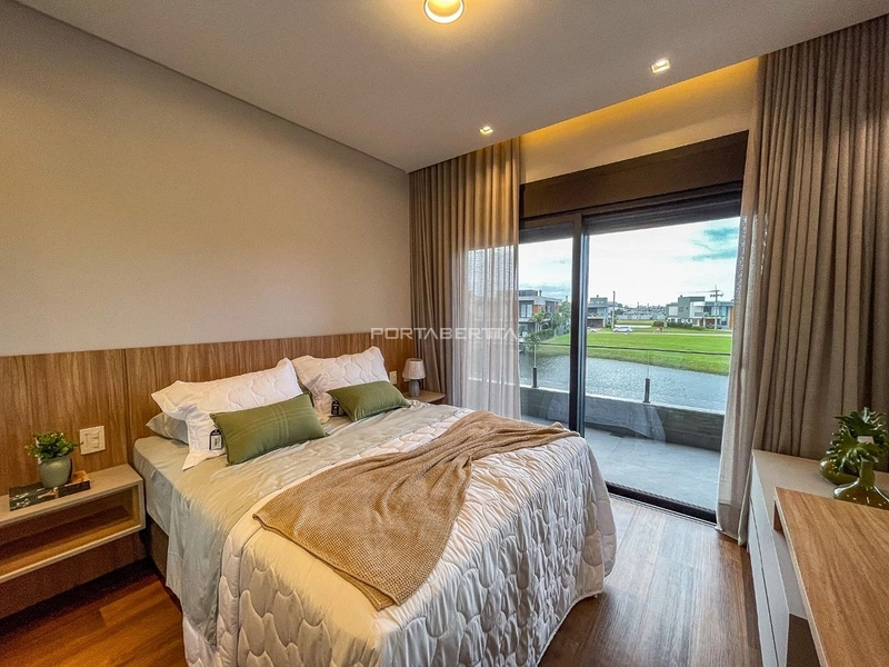 Sobrado beira lago, mobiliado e decorado, condomínio Sense: 3ª foto da galeria de imagens do imóvel