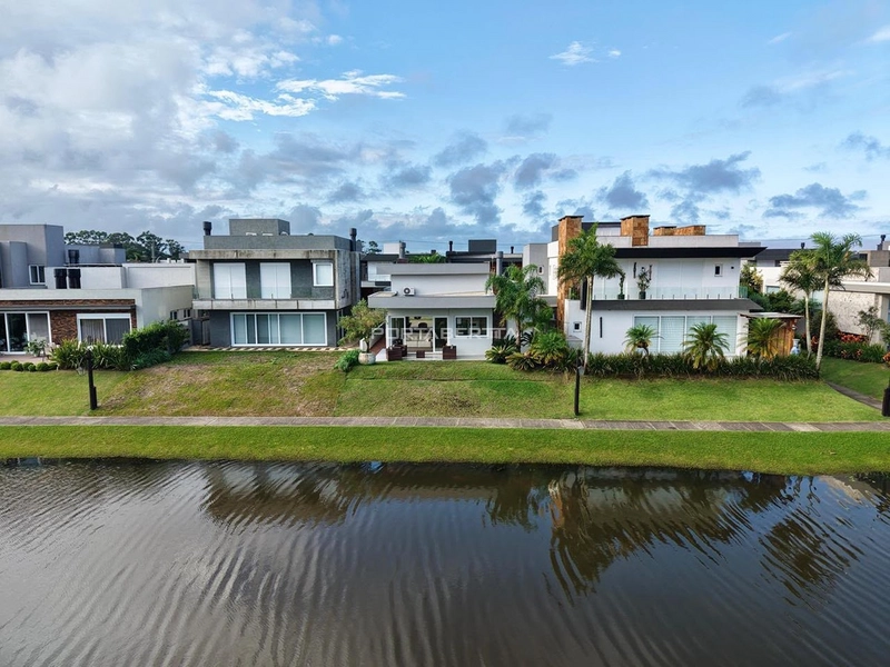 Casa térrea mobiliada e decorada, beira lago, condomínio Capão Ilhas: 29ª foto da galeria de imagens do imóvel