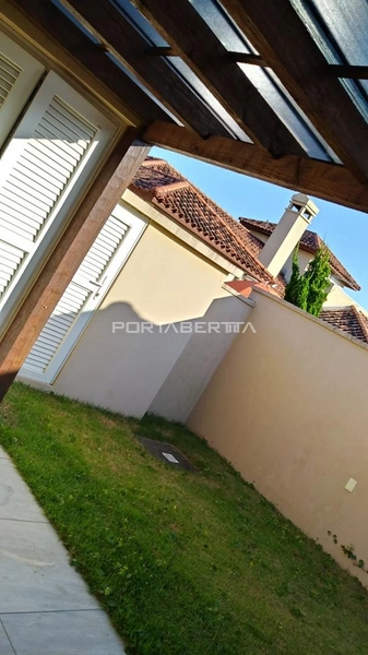 Casa com 02 dormitórios, mobiliada no condomínio Casa Hermosa em Xangri-lá: 2ª foto da galeria de imagens do imóvel