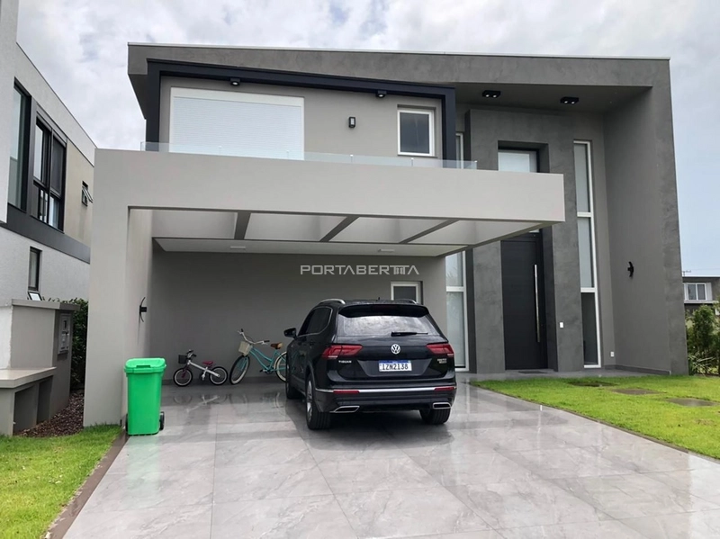 Sobrado beira lago, mobiliado e decorado, condomínio Sense: 1ª foto da galeria de imagens do imóvel