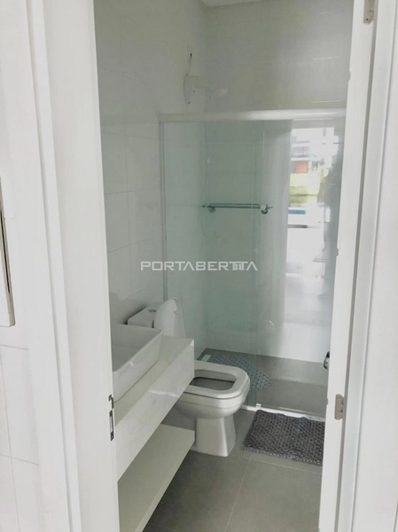 Sobrado beira lago, mobiliado e decorado, condomínio Sense: 7ª foto da galeria de imagens do imóvel