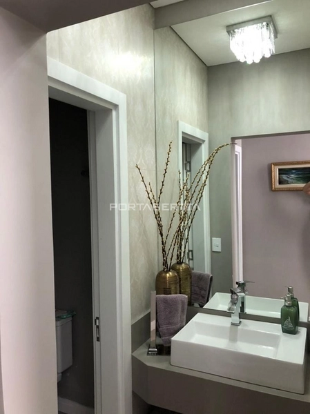 Sobrado beira lago, mobiliado e decorado, condomínio Sense: 17ª foto da galeria de imagens do imóvel