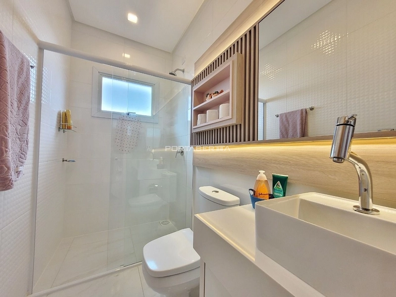 Casa térrea de essquina, mobiliada e decorada, condomínio Enseada: 14ª foto da galeria de imagens do imóvel