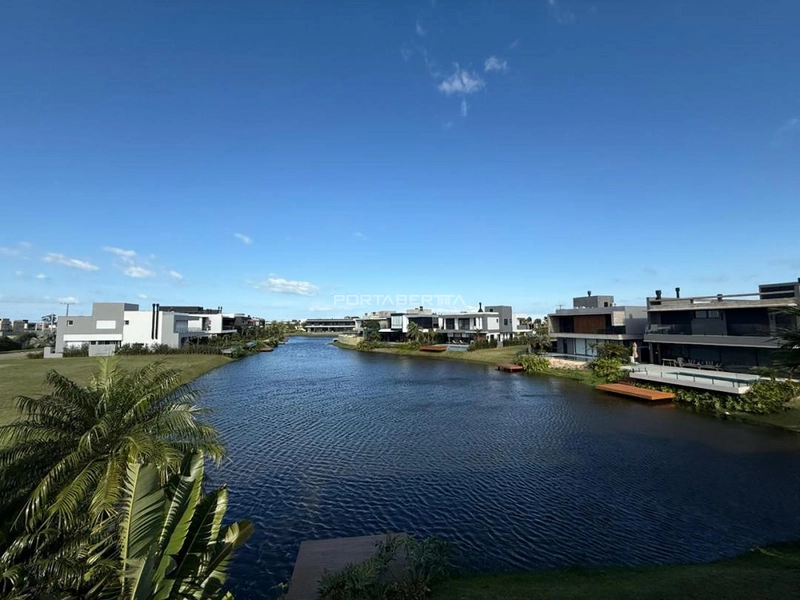 Sobrado beira lago, mobiliado e decorado, condomínio Sense: 20ª foto da galeria de imagens do imóvel