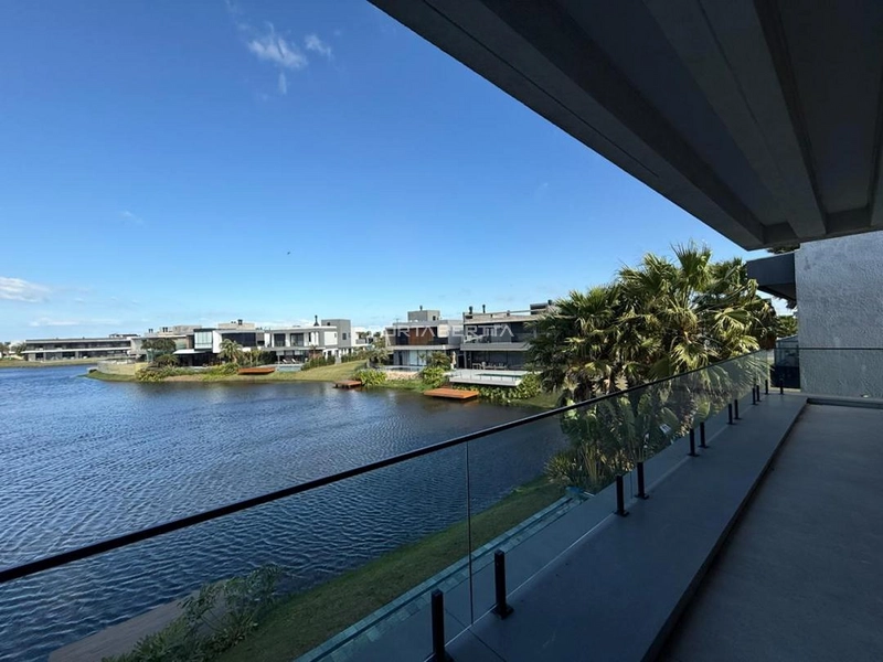 Sobrado beira lago, mobiliado e decorado, condomínio Sense: 13ª foto da galeria de imagens do imóvel