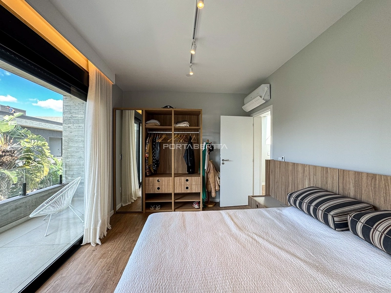 Sobrado mobiliado e decorado, condomínio Sunset: 2ª foto da galeria de imagens do imóvel
