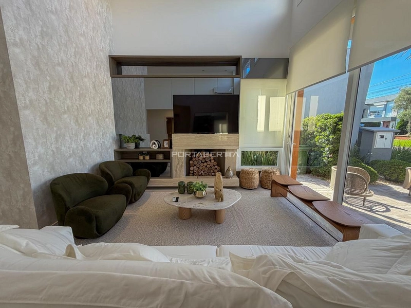 Casa térrea beira lago, mobiliada e decorada, condomínio Enseada.: 35ª foto da galeria de imagens do imóvel