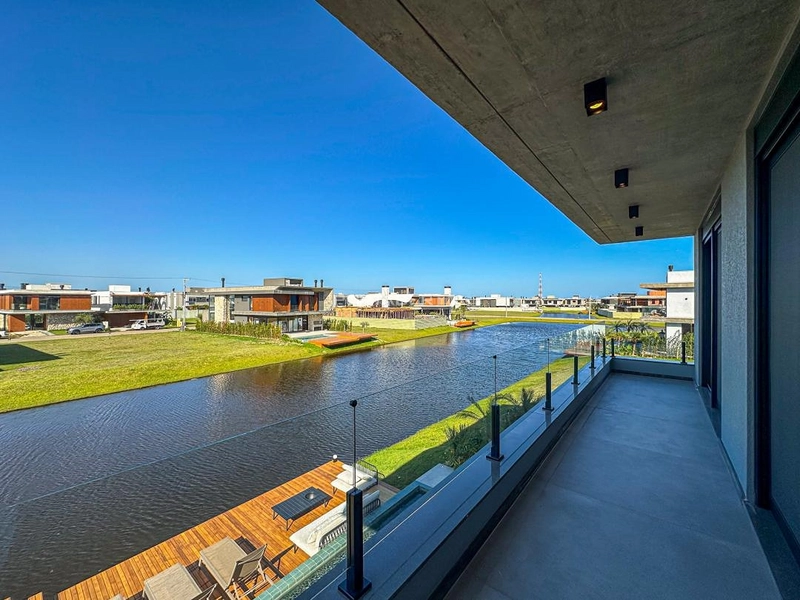 Sobrado beira lago, mobiliado e decorado, condomínio Amare: 10ª foto da galeria de imagens do imóvel