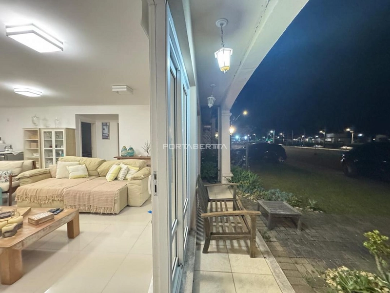 Casa com 04 suítes, frente lago no condomínio Casa Hermosa em Xangri-lá: 19ª foto da galeria de imagens do imóvel