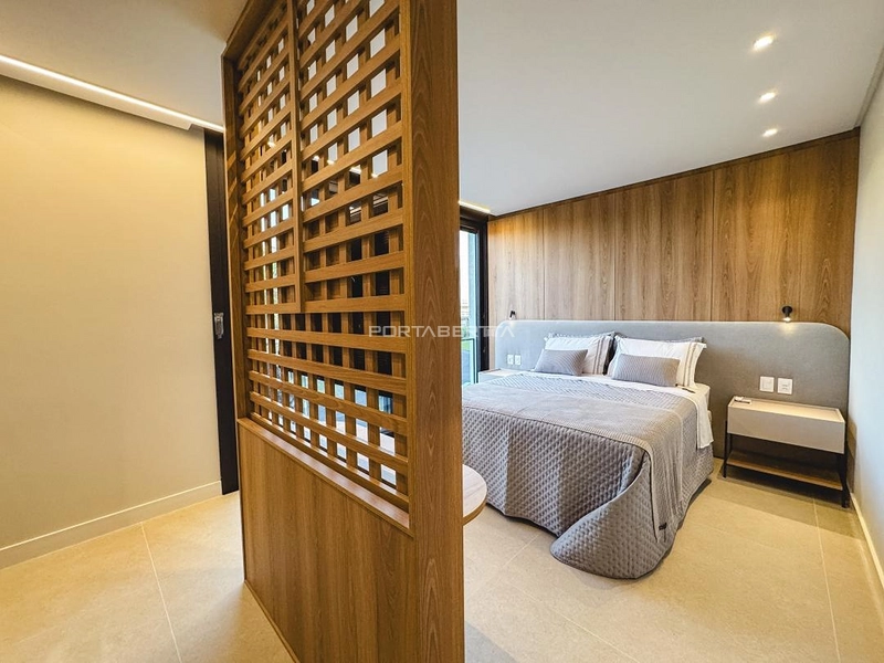 Sobrado beira lago, mobiliado e decorado, condomínio Enseada.: 2ª foto da galeria de imagens do imóvel
