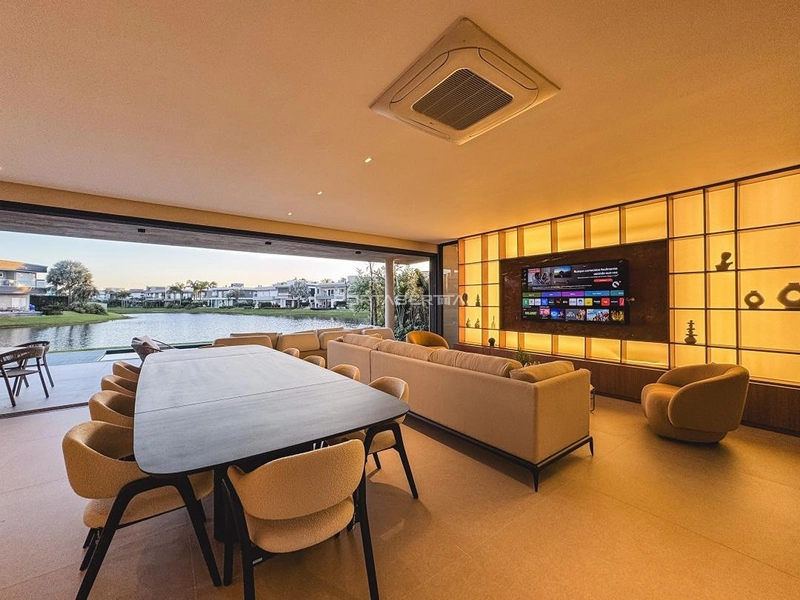 Sobrado beira lago, mobiliado e decorado, condomínio Enseada.: 39ª foto da galeria de imagens do imóvel