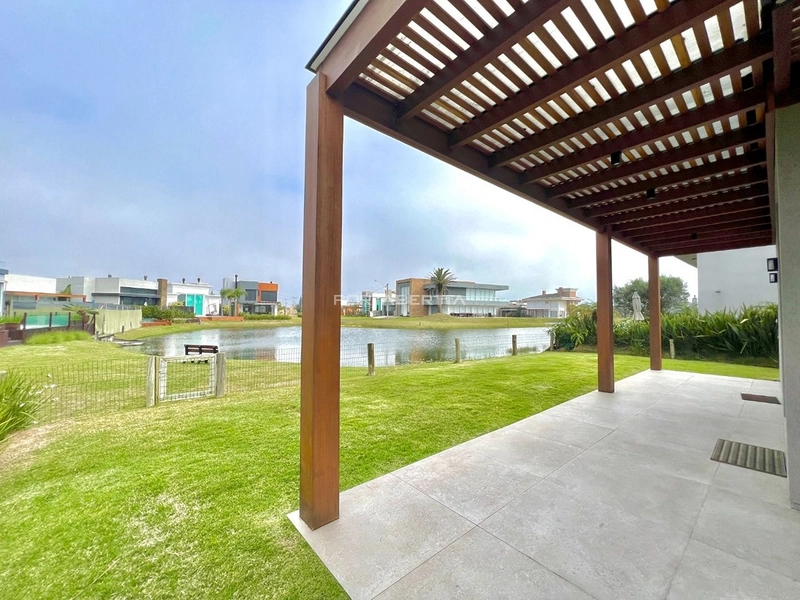 Casa com 03 suítes no condomínio Riviera em Xangri-lá RS: 12ª foto da galeria de imagens do imóvel