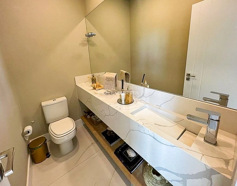 Sobrado beira lago, mobiliado e decorado, condomínio Enseada.: 17ª foto da galeria de imagens do imóvel