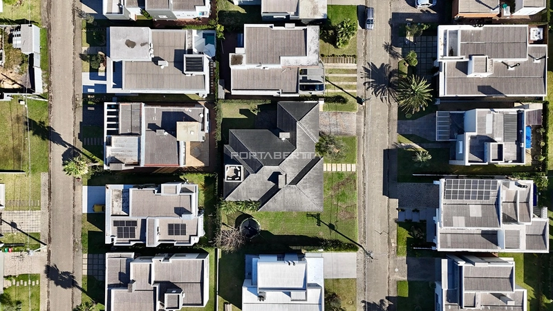 Casa térrea mobiliada em 2 lotes, condomínio Dubai: 30ª foto da galeria de imagens do imóvel