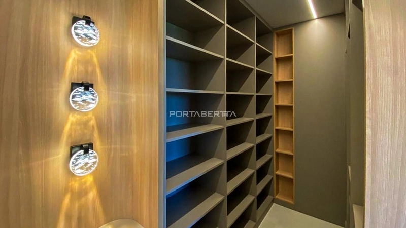 Sobrado beira lago, mobiliado e decorado, condomínio Amare: 10ª foto da galeria de imagens do imóvel