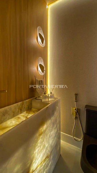 Sobrado beira lago, mobiliado e decorado, condomínio Amare: 2ª foto da galeria de imagens do imóvel