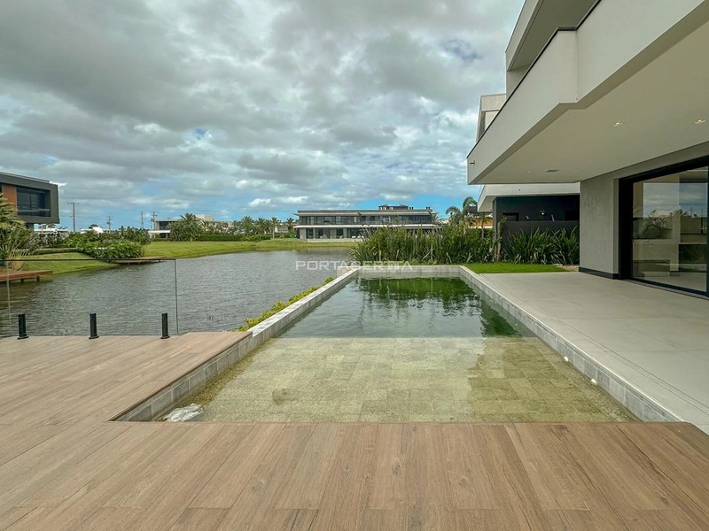 Sobrado beira lago, condomínio Sense: 13ª foto da galeria de imagens do imóvel