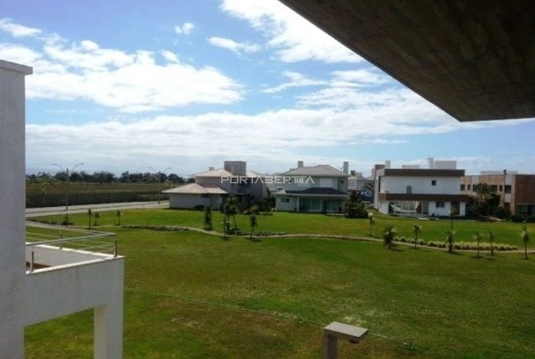 Sobrado com 05 suítes no condomínio Ventura em Xangri-lá RS: 4ª foto da galeria de imagens do imóvel