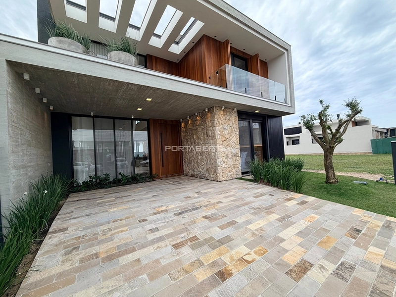 Sobrado beira lago, mobiliado e decorado, condomínio Zen: 4ª foto da galeria de imagens do imóvel