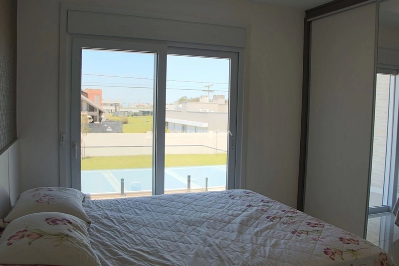 Sobrado beira lago, mobiliado e decorado, condomínio Enseada.: 7ª foto da galeria de imagens do imóvel
