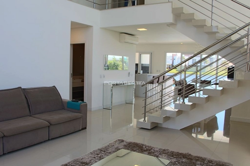 Sobrado beira lago, mobiliado e decorado, condomínio Enseada.: 36ª foto da galeria de imagens do imóvel