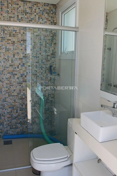 Sobrado beira lago, mobiliado e decorado, condomínio Enseada.: 21ª foto da galeria de imagens do imóvel
