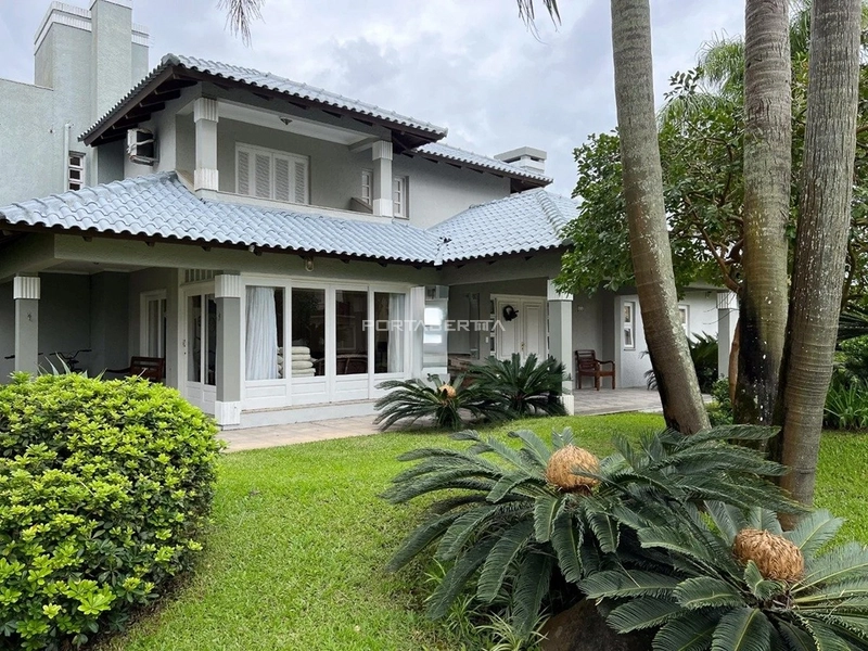 Casa à venda com 04 suítes no condomínio Atlântida Lagos Park: 1ª foto da galeria de imagens do imóvel