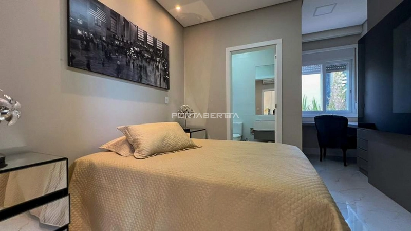 Sobrado beira lago, mobiliado e decorado, condomínio Enseada.: 7ª foto da galeria de imagens do imóvel