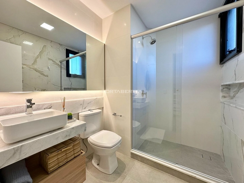 Sobrado mobiliado e decorado, condomínio Enseada: 5ª foto da galeria de imagens do imóvel