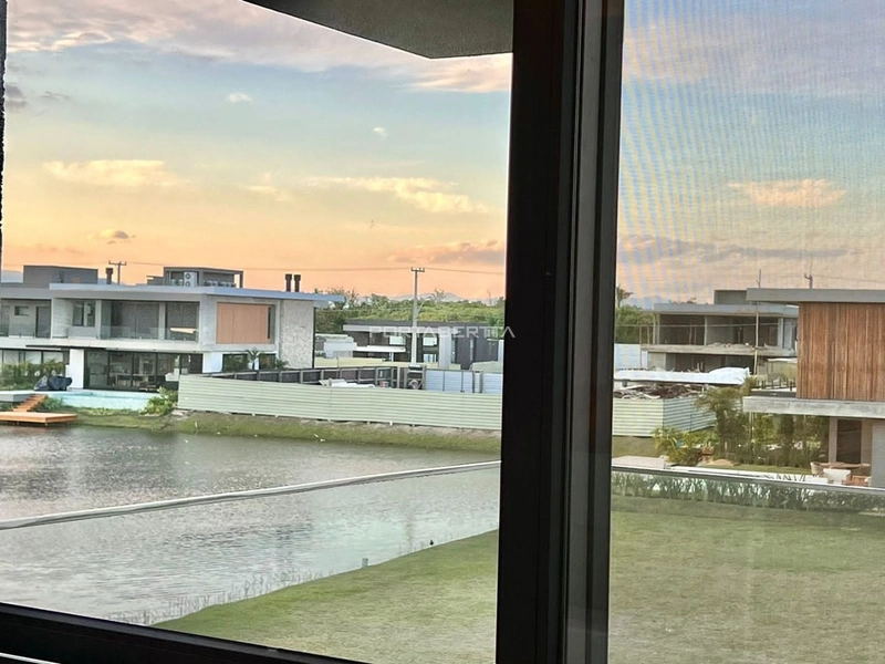 Sobrado de esquina, mobiliado e decorado, condomínio Sense: 7ª foto da galeria de imagens do imóvel