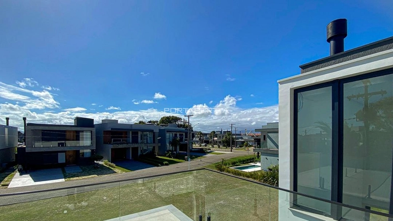 Sobrado com 04 suítes Frente Sul a venda no condomínio Blue em Xangri-lá RS: 3ª foto da galeria de imagens do imóvel