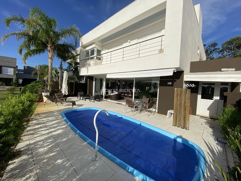 Casa com 04 suítes à venda no condomínio Las Palmas em Xangri-lá RS: 9ª foto da galeria de imagens do imóvel